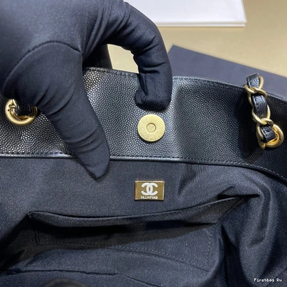 First Bag Ru CHANEL BAG SHOPPING 0823